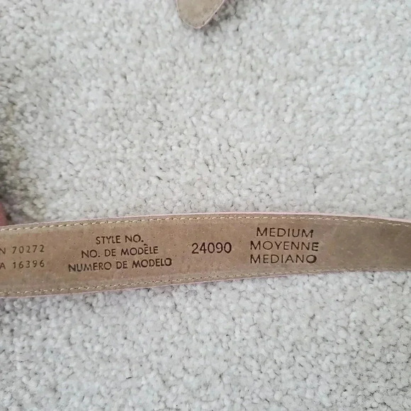 Vintage Liz Clairbone light  pink leather belt - Picture 4 of 8